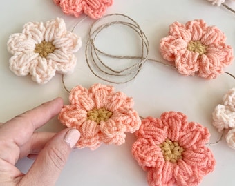 Daisy Garland, Daisy First Birthday Party, Boho Flower Garland, Groovy One Birthday, Daisy Bedroom Decor, Groovy Baby Shower, Daisy Nursery