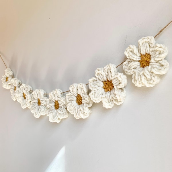 Daisy Garland, Daisy Bedroom Decor, Daisy Nursery Garland, Girly Summer Decor Dopamine Decor, Cute Flower Garland, Boho Kids Room Decoration