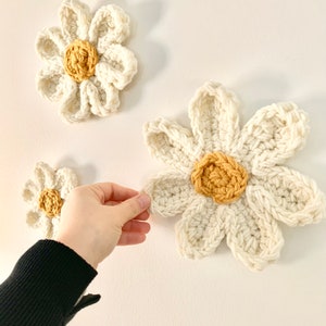 Daisy Wall Decor, Daisy Nursery Decor, Daisy Wall Hanging, Nursery Flower Wall Decor, Daisy Kids Room Decor, Boho Flower Play Room Decor