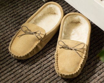 Mannen schapen wol mocassin slippers zacht suède lederen zool lammeren wol voering kant stropdas mannen lambland UK gemaakt handgemaakte mocassins natuurlijk