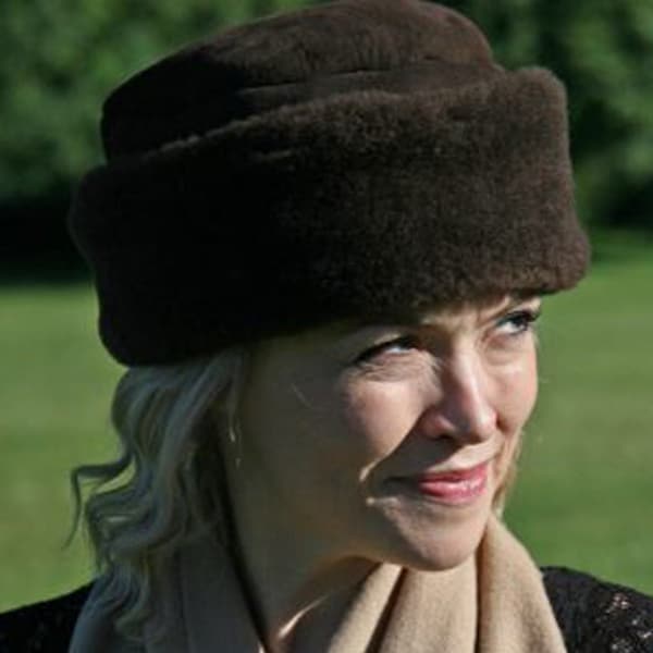 Women's Premium Sheepskin Hand Crafted Tudor Hat Womens Ladies Double Faced Hats Winter Cold Weather