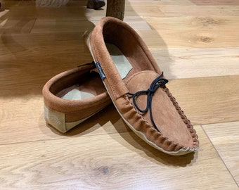 earthing moccasins