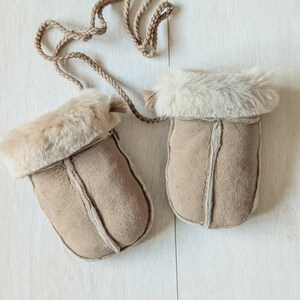 Childrens Babies Sheepskin Keep Safe Cord Mittens Luxury Shearling Lining Suede Outer Kids Gloves Cold Weather Lambland Hand Crafted Mushroom
