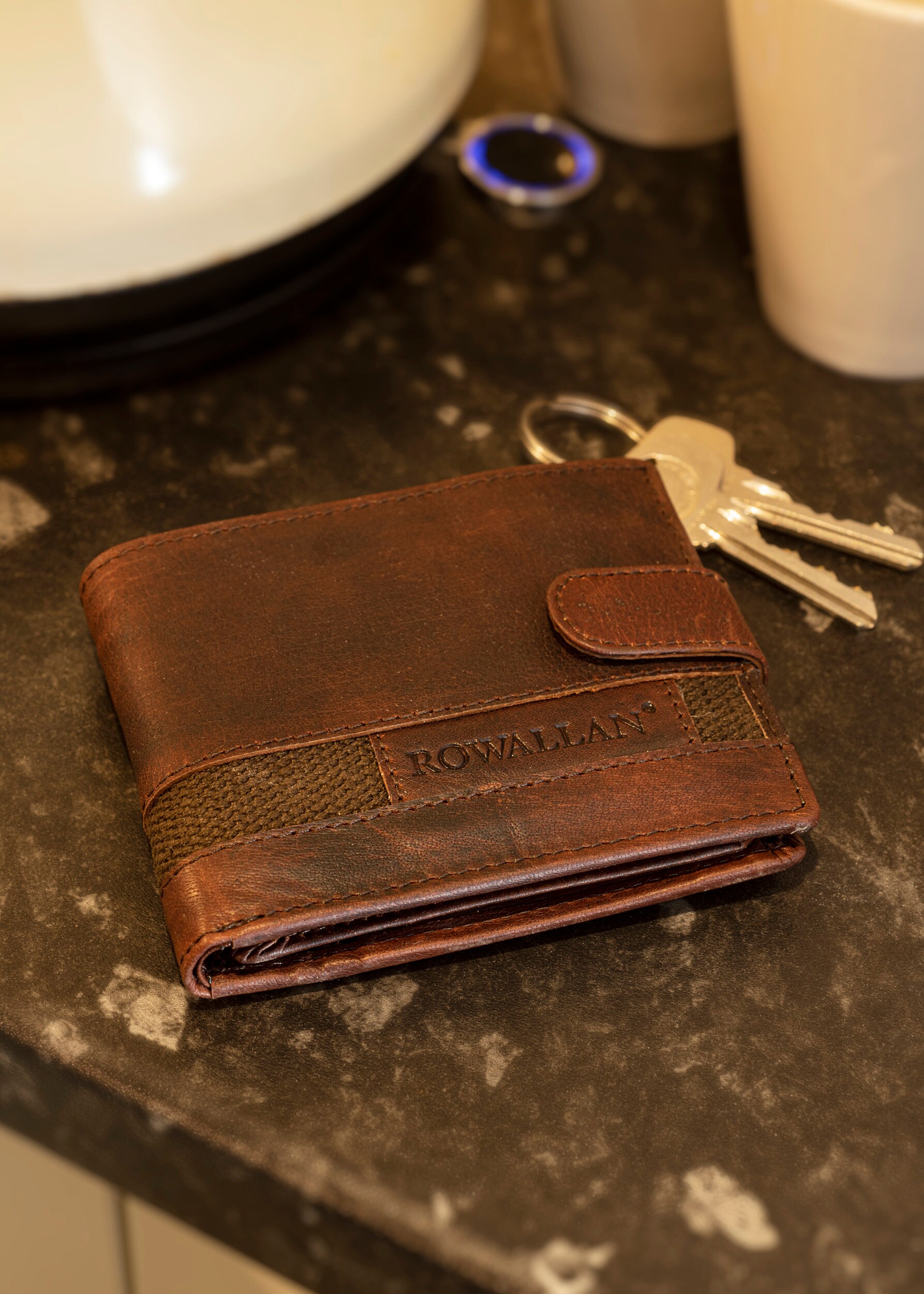 Men s Rustic Brown Wallet Billfold Real Distressed Hunter Vintage