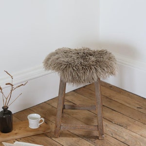 Yetti Circular Sheepskin Seat Pad