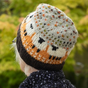 100% Wool Bobble Beanie Sheep Hat Hand Knitted Fair Trade Handmade Fleece Lining Pompom Hat Extremely Warm Ladies Womens Green