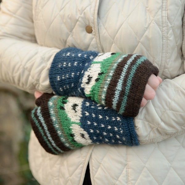 100% Wool Wrist Warmers Sheep Design Hand Knitted Fair Trade Handmade Fleece Lining Fingerless Mittens Extremely Warm Ladies Womens Mens
