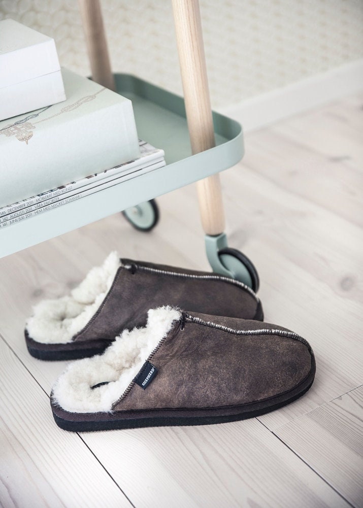 Womens Sheepskin Slip on Mule Slippers Rubber EVA Sole With Sheep