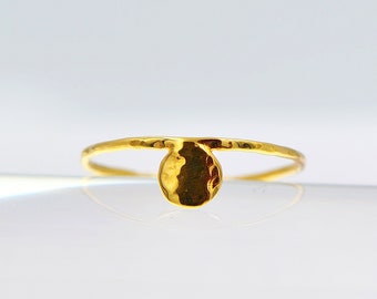 Gehämmerter Goldring, dünner Goldring, stapelbarer Ring für Frauen, Statement Ring Gold oder Silber, 18k Gold