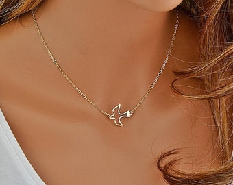 Dove Necklace, Gold Bird Necklace, Peace Dove Necklace, Choker Necklace, Dove Jewelry, Dainty Necklace, Saprrow Necklace, Dove Pendant