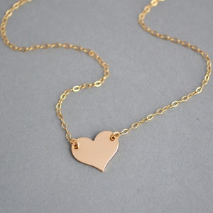 GOLD HEART NECKLACE, Celebrity Necklace, Minimal Necklace, Everyday Simple Jewelry, 14k Gold Fill, Gold Necklace image 2