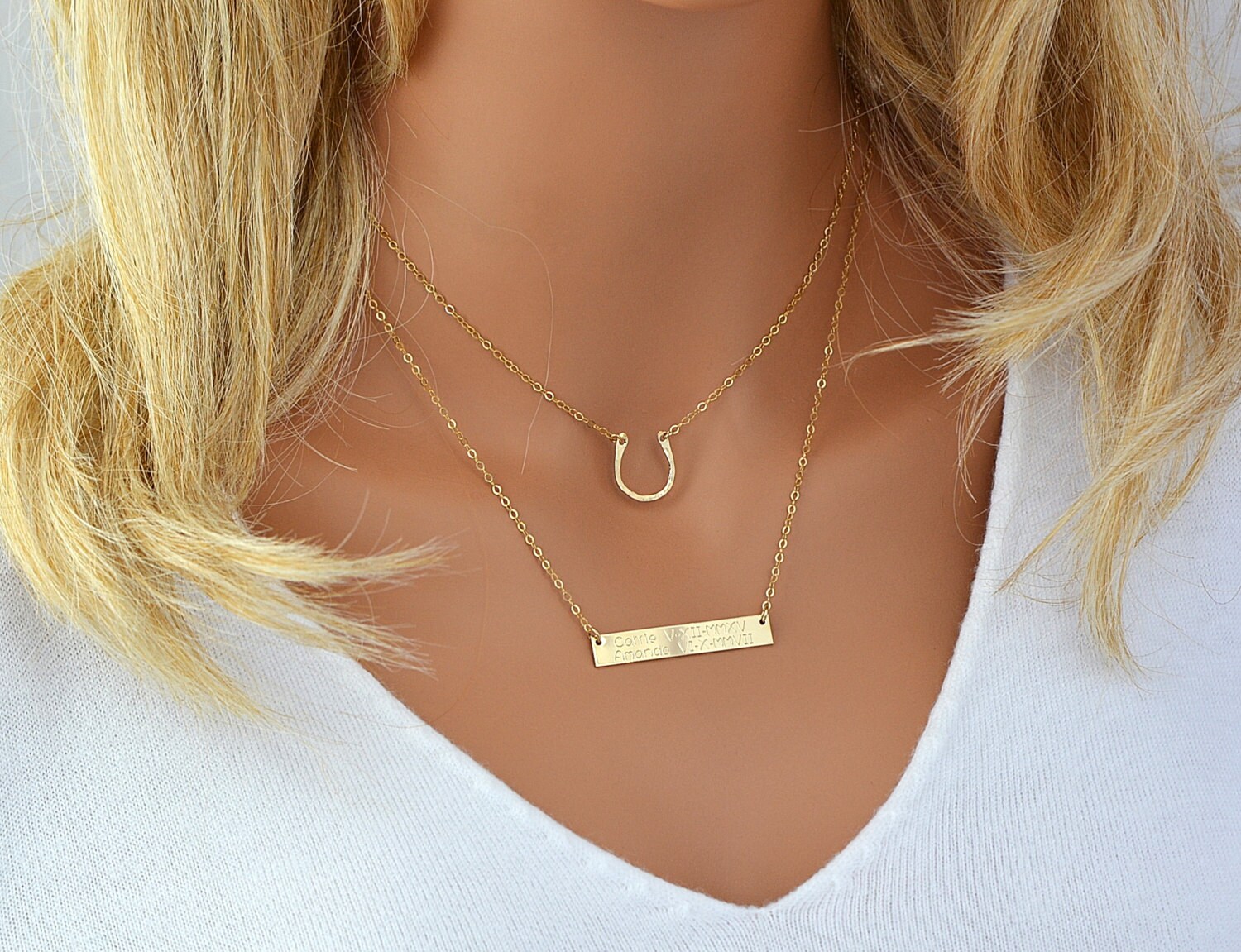 Horseshoe choker necklace deals