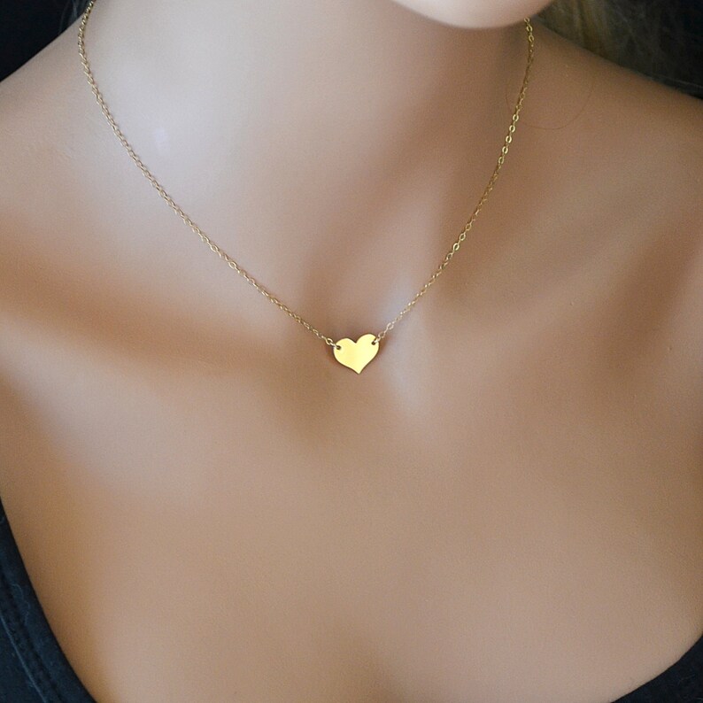 GOLD HEART NECKLACE, Celebrity Necklace, Minimal Necklace, Everyday Simple Jewelry, 14k Gold Fill, Gold Necklace image 3