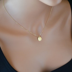 Hammered Disc Necklace, 14k Gold Filled Necklace, Gold Hammered Disc, Simple Everyday Jewelry, Dainty Necklace image 2