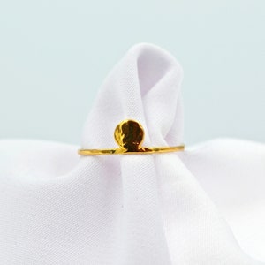 Gehämmerter Goldring, dünner Goldring, stapelbarer Ring für Frauen, Statement Ring Gold oder Silber, 18k Gold Bild 9