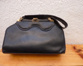 A Rare Vintage 1920s French Art Deco Black Handbag, Soft Calves Leather Interior With 3 Pockets,Beautiful Sturdy Lock Clasp,Fantastic Design