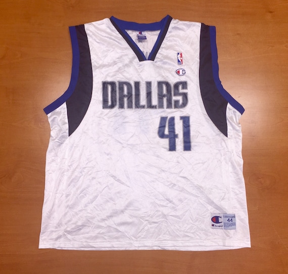 vintage dirk nowitzki jersey