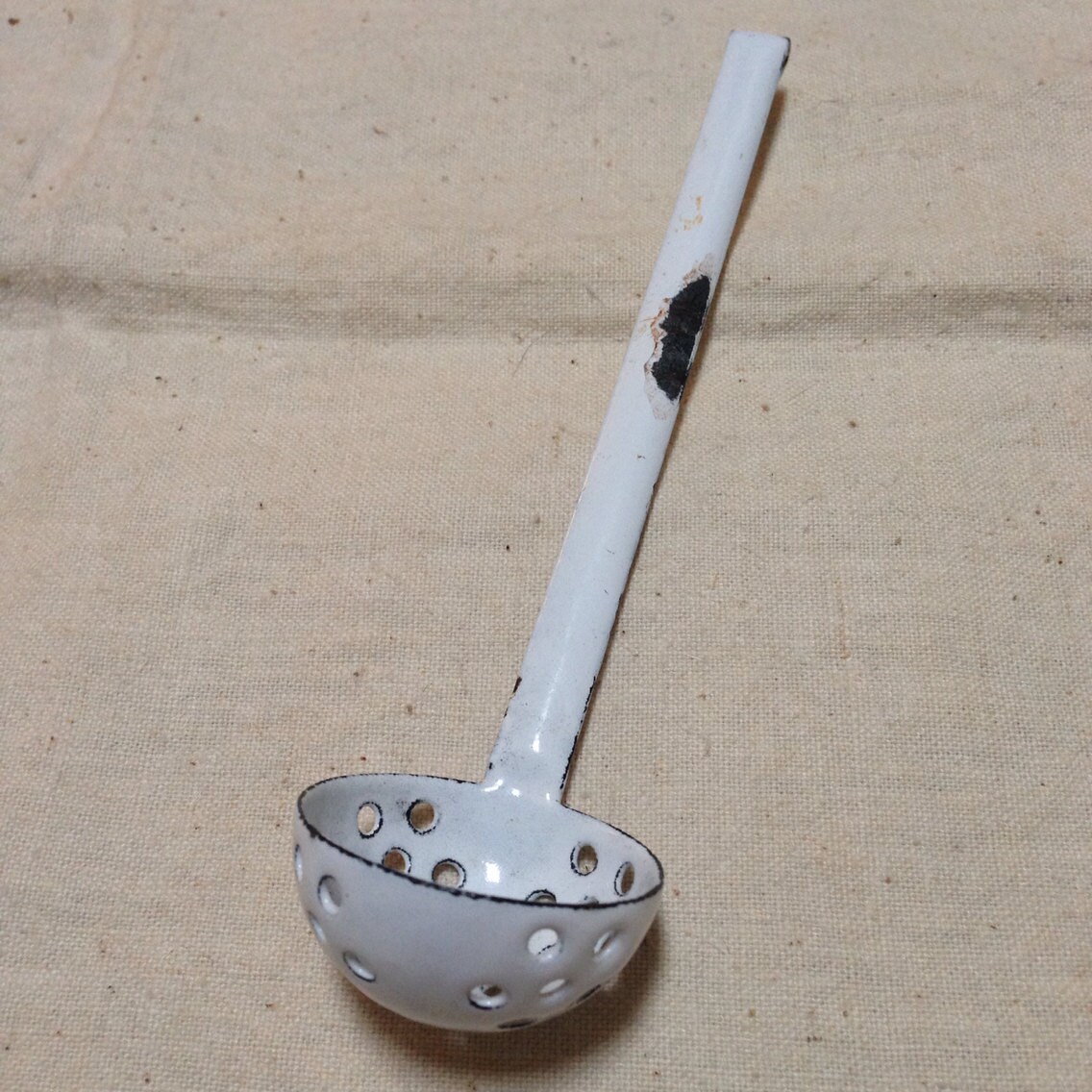 Petite Louche Vintage en Émail