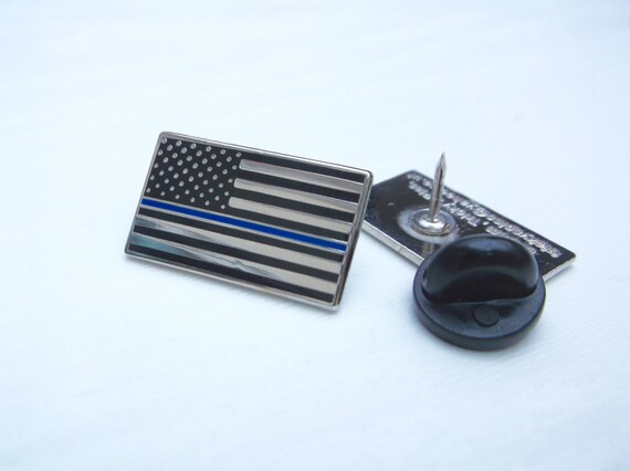 THIN BLUE LINE COURAGE STRENGTH HONOUR UK POLICE LAPEL PIN BADGE KEY FOB KEYRING