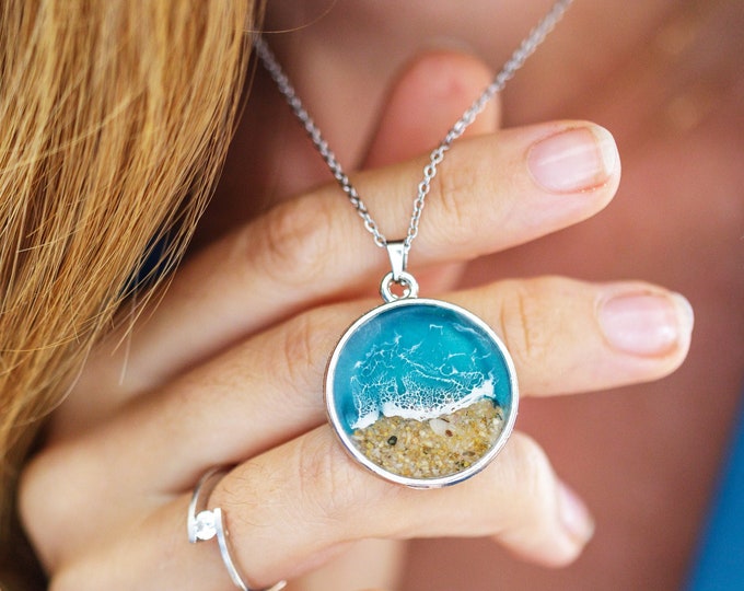 Ozean Harz Halskette mit realistischen Wellen Meer Strand Liebhaber Schmuck Boho Halskette Herz Form blaue Halskette Marine Schmuck Meer Liebhaber Geschenk