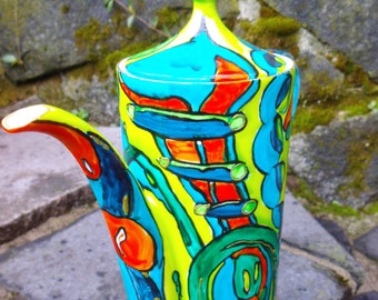 Caffettiera o teiera dipinta a mano: un bellissimo oggetto riciclato.