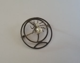 Silvertone Spider Brooch Pin, the Spider Body is Two Pearls, lovely gift or for Halloween