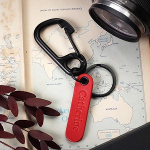 Black Carabiner Snap Clasp with Personalize Name Tag Keyring carabiner Personalize keychain Red