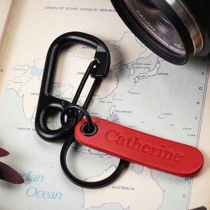 Black Carabiner Snap Clasp with Personalize Name Tag | Keyring carabiner | Personalize keychain