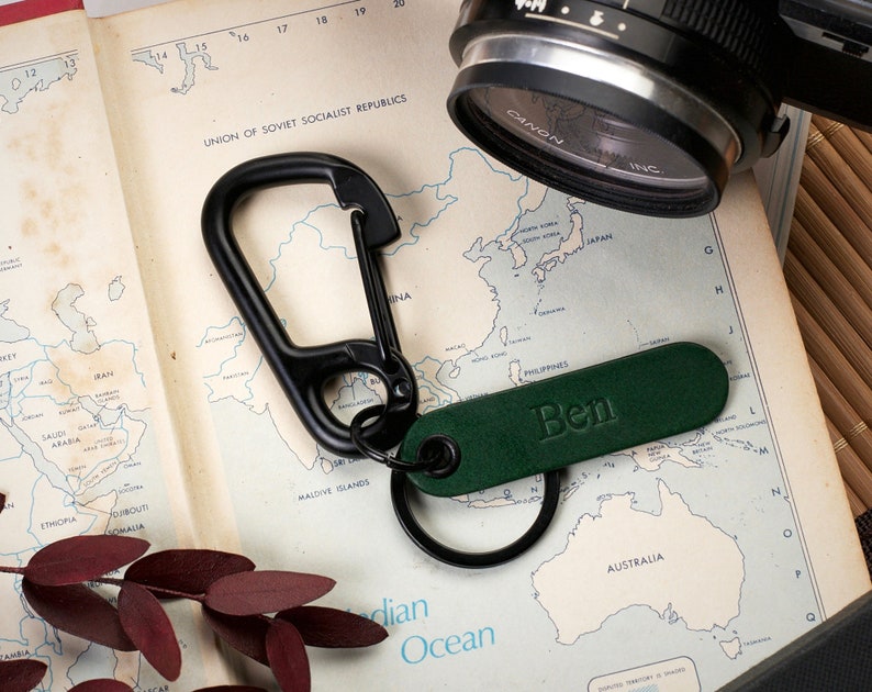 Black Carabiner Snap Clasp with Personalize Name Tag Keyring carabiner Personalize keychain Green