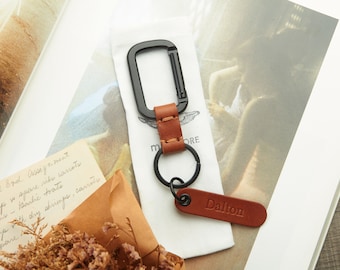 Llavero con mosquetón cuadrado de cuero personalizado / Llavero con mosquetón negro con etiqueta para nombre