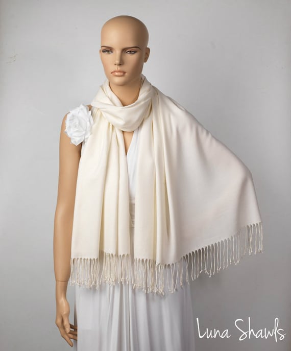 shawl warna cream