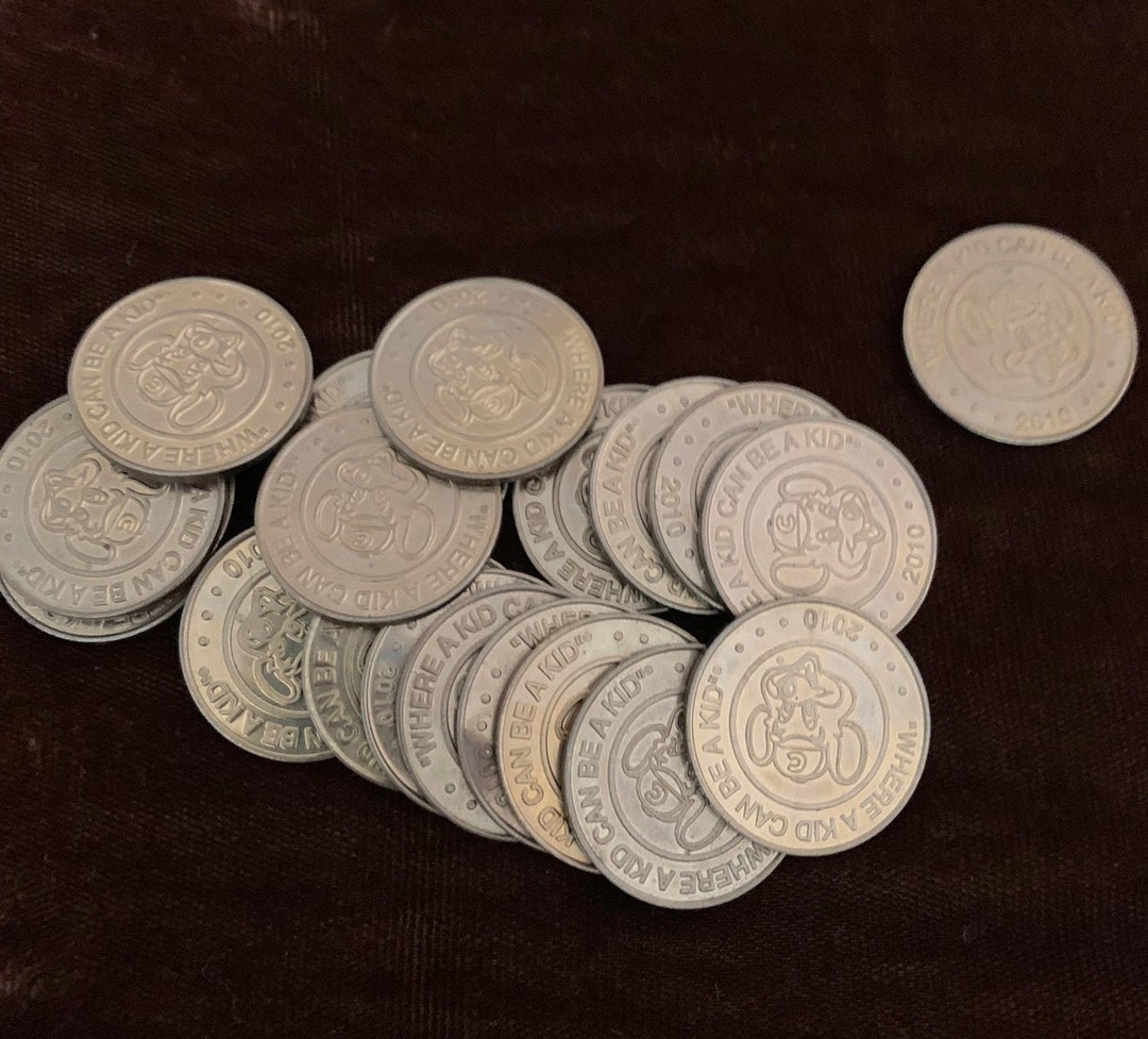 Chuck E Cheese Tokens 2009 2010 Etsy Chuck E Cheese Tokens 2009 2010 Etsy