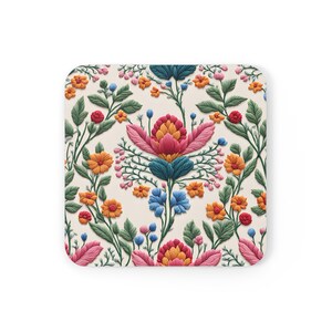 Set di 4 sottobicchieri rosa Art Nouveau con fiore di loto rosso, aspetto floreale ricamato, decorazione per la casa Cottagecore ispirata a William Morris