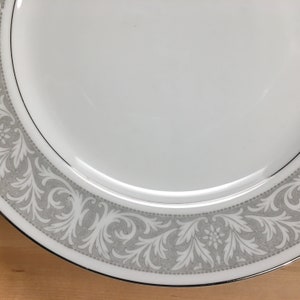 Vintage Imperial China Whitney 5 Piece Place Setting Vintage Grey China image 2