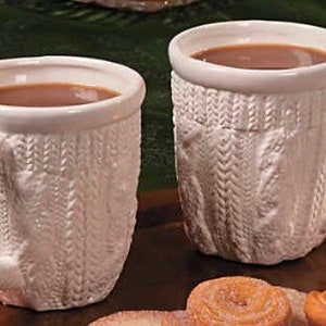 White Cable Knit Mug & 12 Sugar Doilies 2.5" - Edible for Tea or Coffee