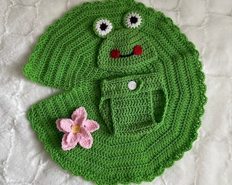 Crochet baby frog photo prop , crochet baby green outfit, crochet baby girl photoprop , crochet baby boy photoprop, newborn frog photography
