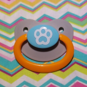 CUSTOM Adult Pacifier OPEN PAWPRINT Design zdjęcie 1