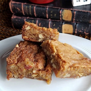Butterscotch Brownies - Brownies - Blondie's - Pecan Blondie's - Father's Day Gift -Gift under 20 - Gift for her - Birthday gift (16 Pieces)