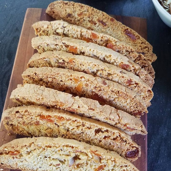Handmade Biscotti, Biscotti, Chocolate Biscotti, Mango Almond, Pistachio Biscotti, Christmas Gift, Corporate Gift, Anniversary Gift, 1 dozen