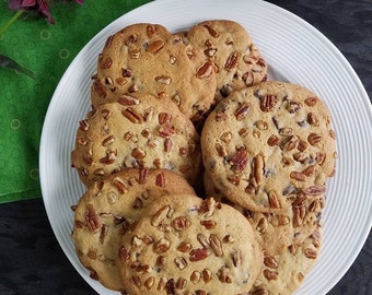 Pecan Chocolate Chip Cookies - The BEST Chocolate Chip cookie - Cookies - Foodie Gift - Chocolate Cookies - Christmas Gift - Gift for Her -