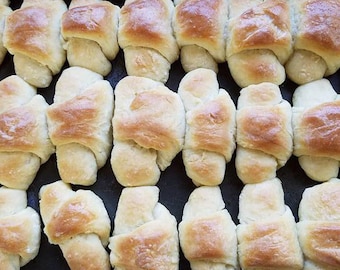 Buttery Yeast Rolls - Dinner Rolls - Crescent Rolls - Yeast Rolls - Thanksgiving Rolls - Christmas Dinner Roll, Yeast buns,  36 ea