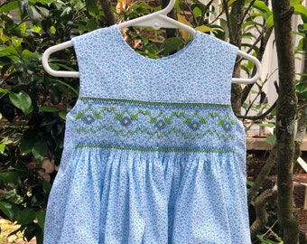 Robe smockée d'été