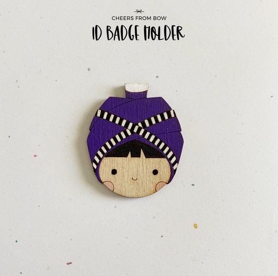 ID Badge HolderMagnet Vietnamese Gal