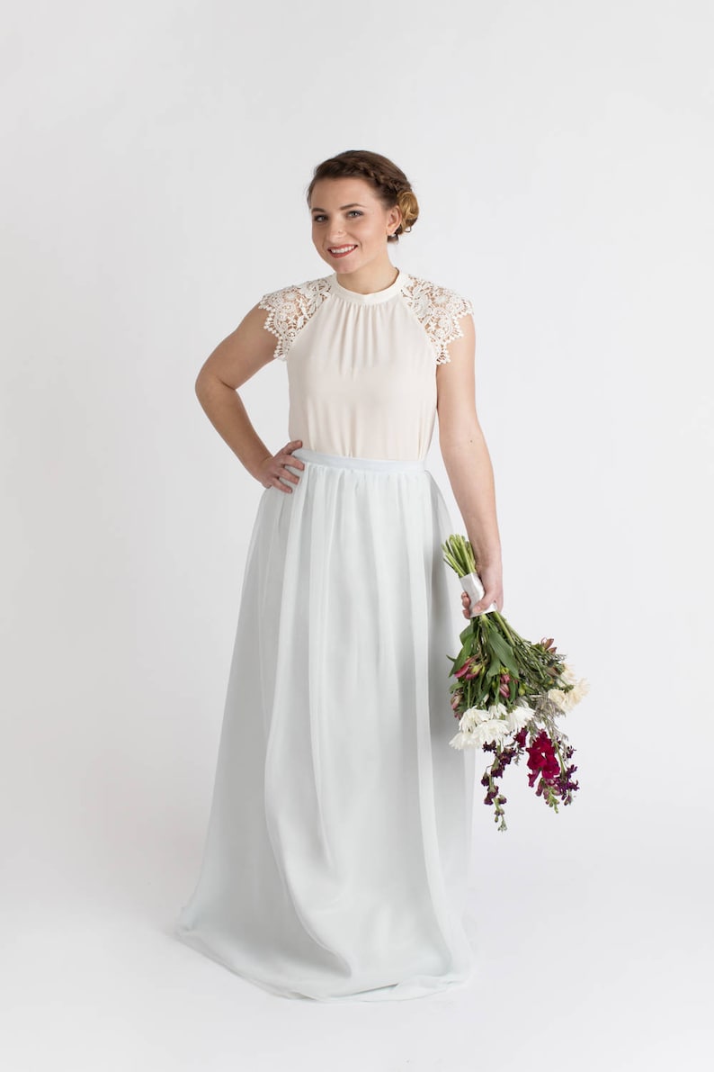 White Knee Length Empire Waist Chiffon Dress