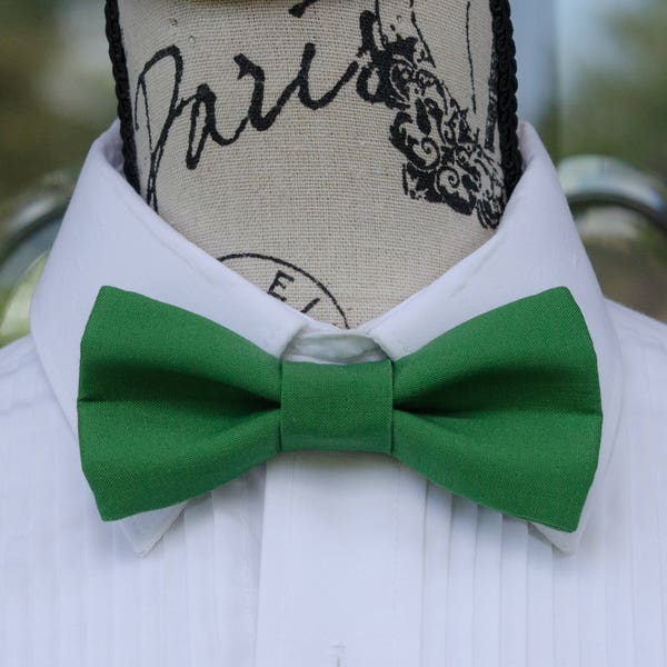 Green Bow Tie -  77B  (Child - Adult) Weddings -  Grooms - Groomsmen - Ring bearer - Grads - Graduation - Bow ties- St Patricks