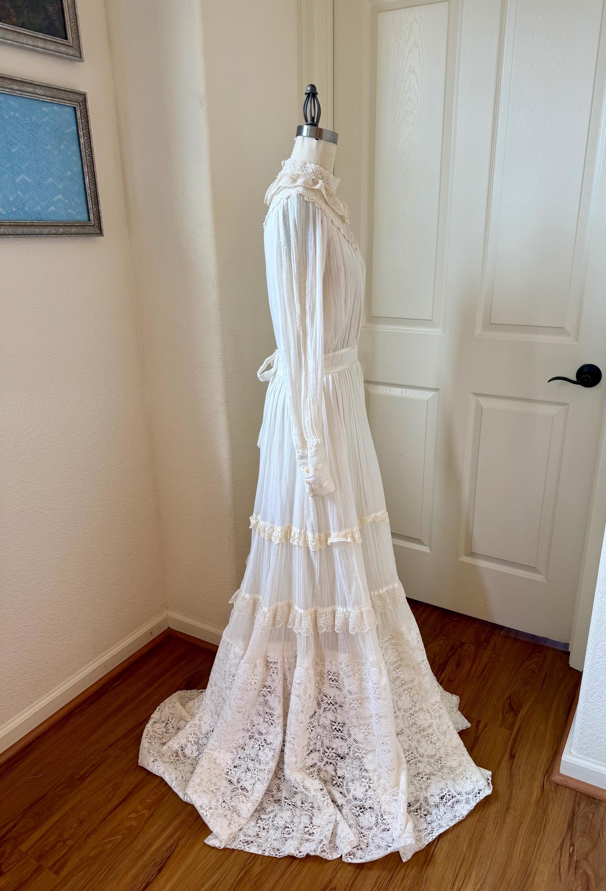 Vintage Jessica Mcclintock Wedding Gown Dress: Ivory Cream Lace