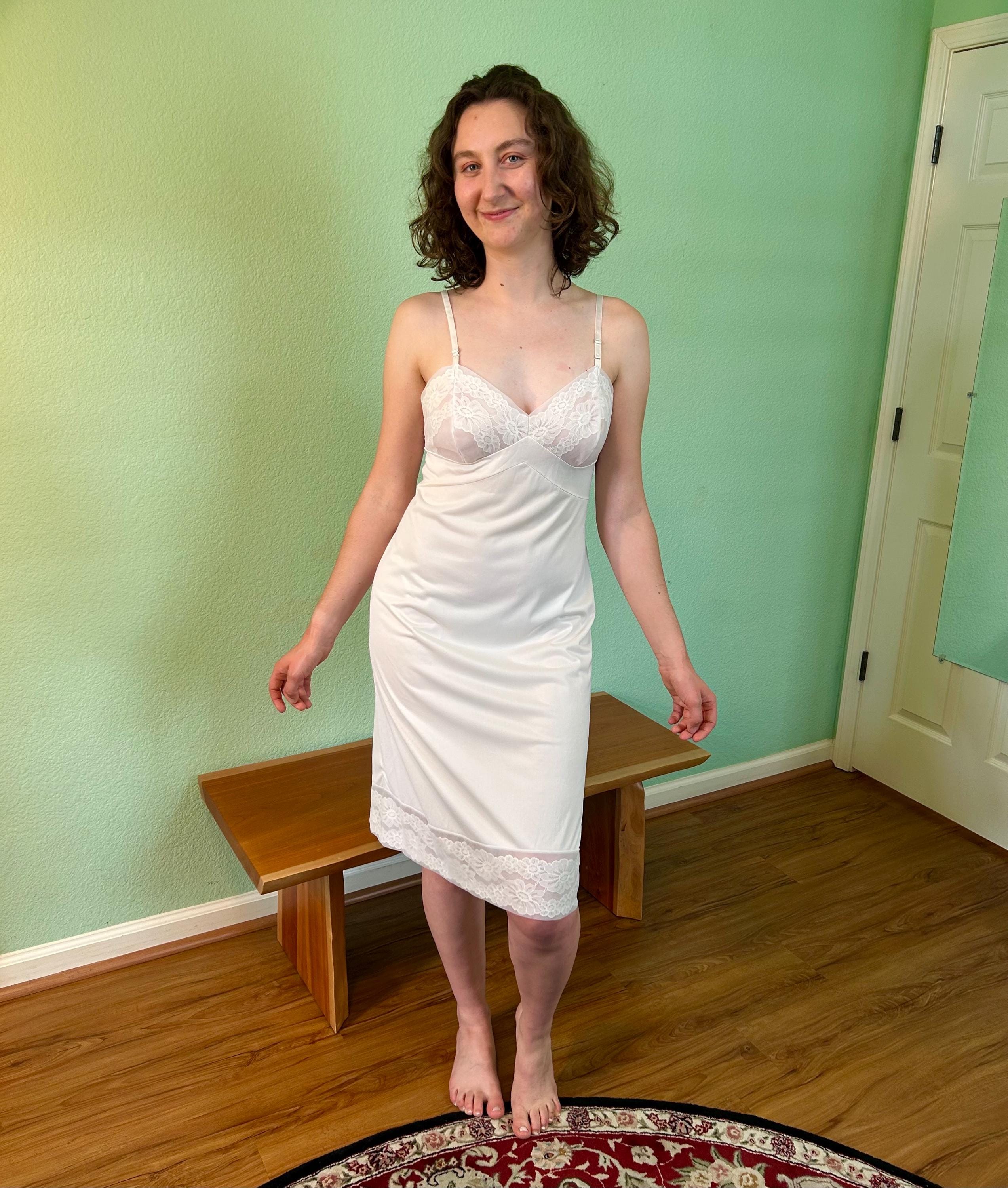 Générique Fond de Robe Femme Longue Jupon sous Robe Bretelles Chemise