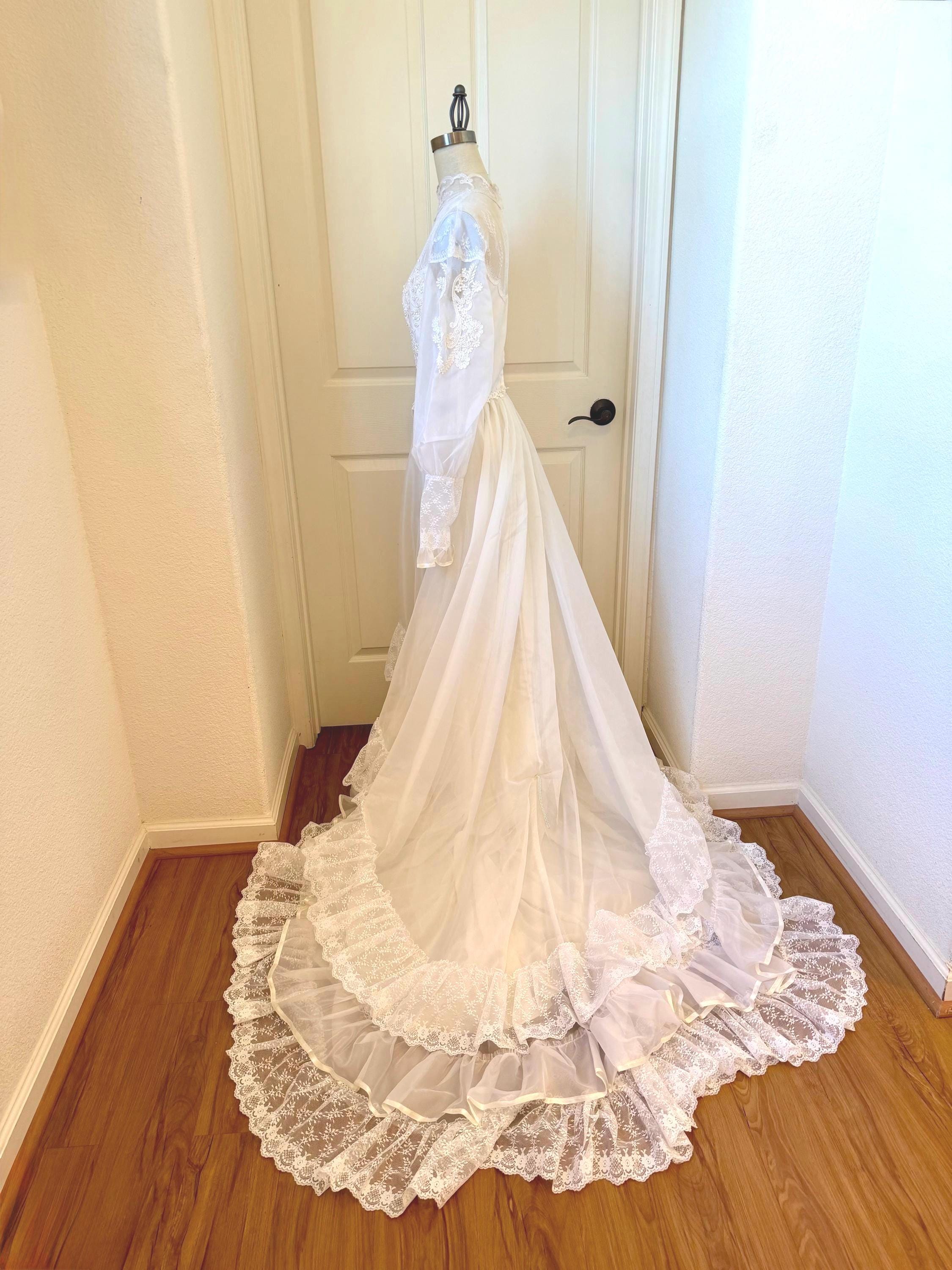 Antique victorian wedding dresses - Etsy 日本