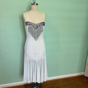 white beaded dress 1920s 1920s White Beaded Mable Flapper Dress
