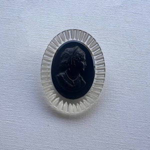 Vintage cameo black resin over clear resin oval brooch